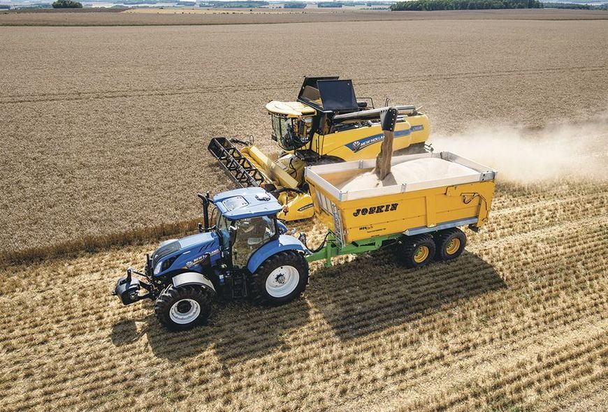 Комбайн New Holland CX6.90 NHCX690 фото